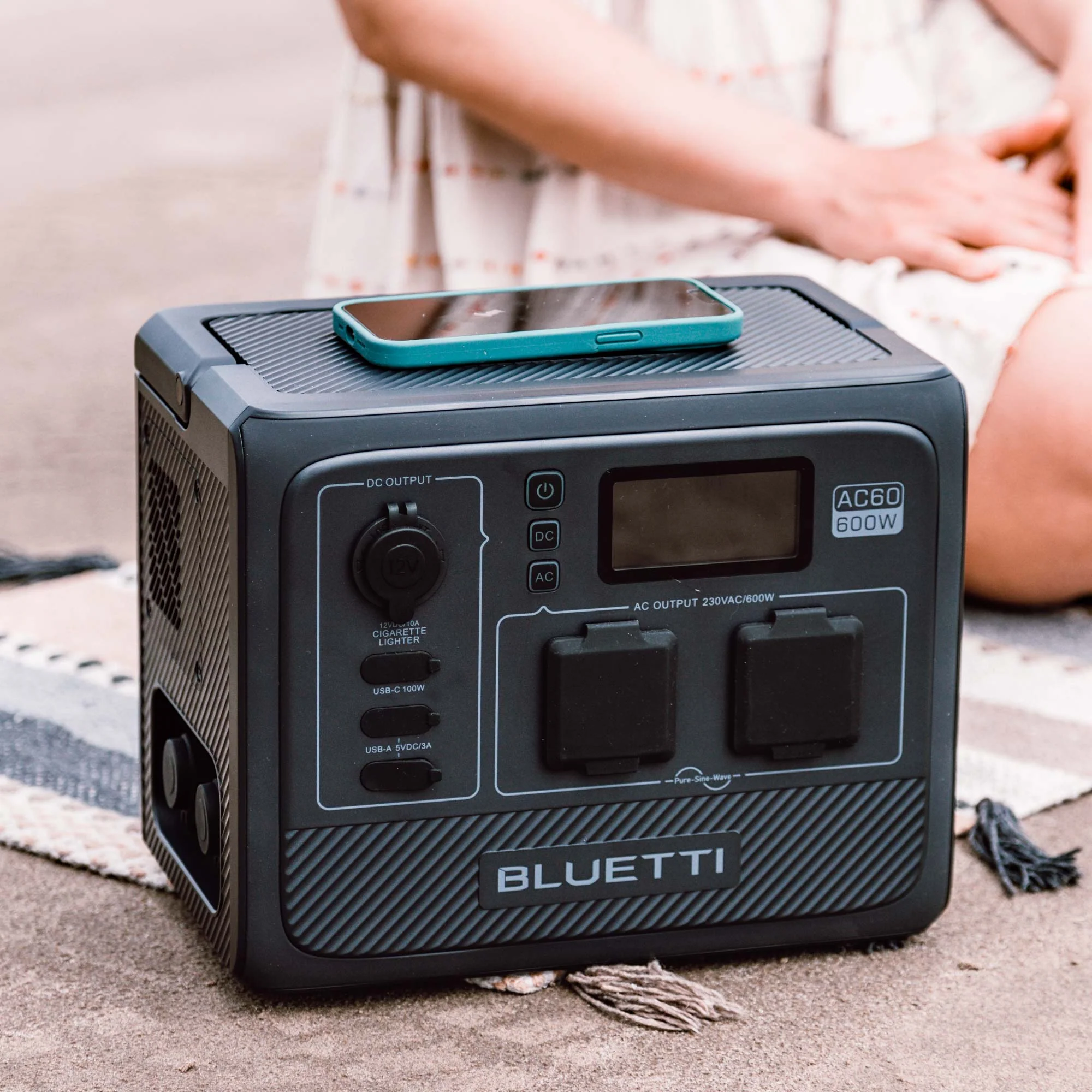 BLUETTI AC60 Station électrique portable | 600 W / 403 Wh - Image 3